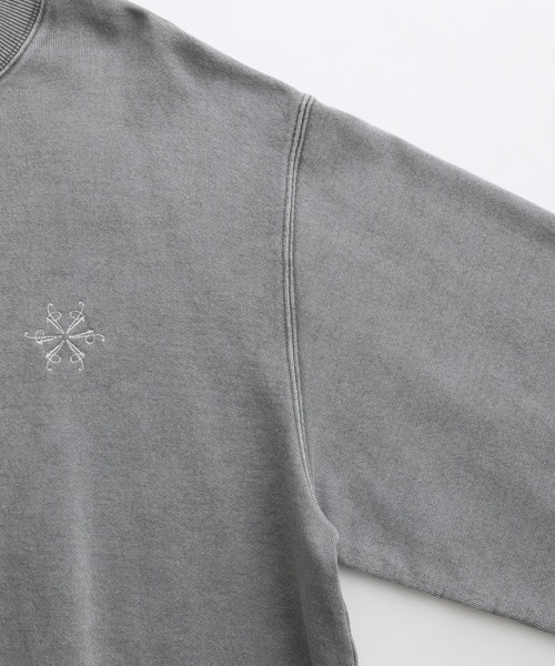 ADAM ET ROPE'（アダムエロペ）の「オーガニックコットン クルーネック ロゴ スウェット / UNISEX（スウェット・メンズ・スミクロ/ブルー系その他3/パープル系その他・L/M）」の5枚目の写真