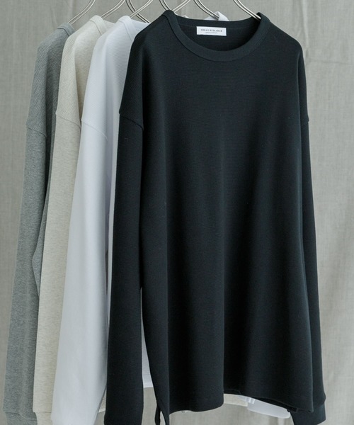 URBAN RESEARCH（アーバンリサーチ）の「『UR TECH』度詰めワッフルロングスリーブ（Tシャツ/カットソー・メンズ・ライトグレー/オートミール/ホワイト/ブラック・SMALL/X-LARGE/LARGE/MEDIUM）」の2枚目の写真