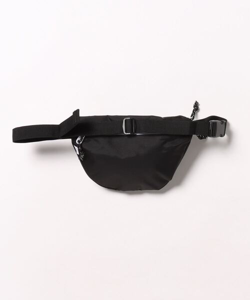 FILA（フィラ）の「【FILA】Heritage Waist Bag（ボディバッグ/ウエストポーチ・レディース・ブラック/イエロー/グリーン/ネイビー・FREE）」の5枚目の写真