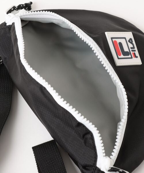 FILA（フィラ）の「【FILA】Heritage Waist Bag（ボディバッグ/ウエストポーチ・レディース・ブラック/イエロー/グリーン/ネイビー・FREE）」の7枚目の写真