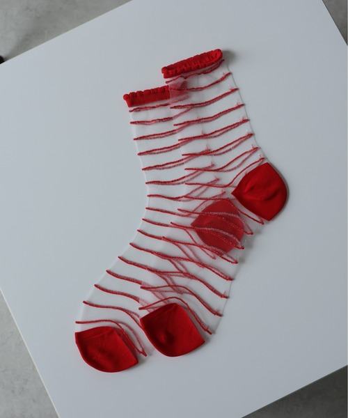 emesuelee（エメスーリー）の「ラインシアーソックス（ソックス/靴下・レディース・ブラック/レッド/ホワイト/ピンク/イエロー/パープル/ブルー・フリー）」の7枚目の写真