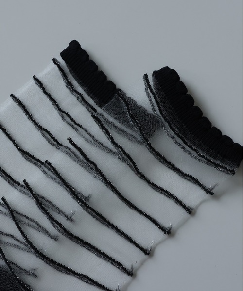 emesuelee（エメスーリー）の「ラインシアーソックス（ソックス/靴下・レディース・ブラック/レッド/ホワイト/ピンク/イエロー/パープル/ブルー・フリー）」の14枚目の写真