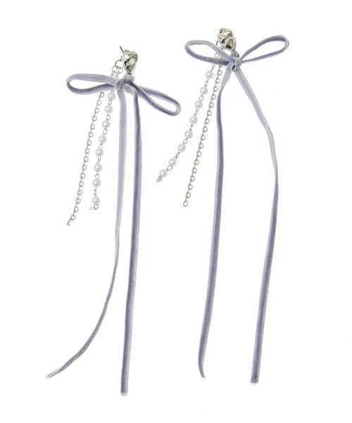 earth music&ecology（アースミュージックアンドエコロジー）の「ベロアリボンロングピアス（ピアス（両耳用）・レディース・ベージュ/グレー・FREE）」の3枚目の写真