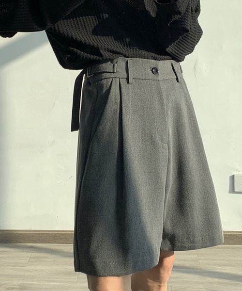 NOWLE(ノウル)の「【NOWLE】シングルタック ショート スラックス(スラックス・メンズ・ブラック/グレー・LARGE/MEDIUM)」の10枚目の写真