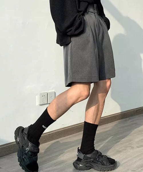 NOWLE(ノウル)の「【NOWLE】シングルタック ショート スラックス(スラックス・メンズ・ブラック/グレー・LARGE/MEDIUM)」の9枚目の写真