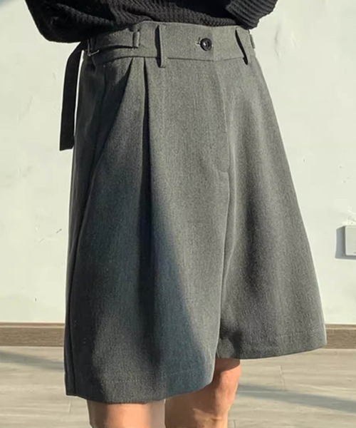 NOWLE(ノウル)の「【NOWLE】シングルタック ショート スラックス(スラックス・メンズ・ブラック/グレー・LARGE/MEDIUM)」の8枚目の写真