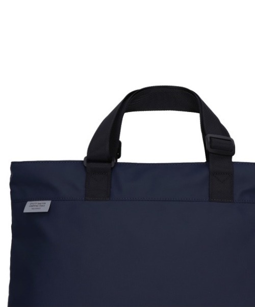 Inner Carrying(インナーキャリング)の「インナーキャリング 撥水 トートバッグ 横型(トートバッグ・レディース・ライトグレー/ブラック/ダークブルー・FREE)」の9枚目の写真
