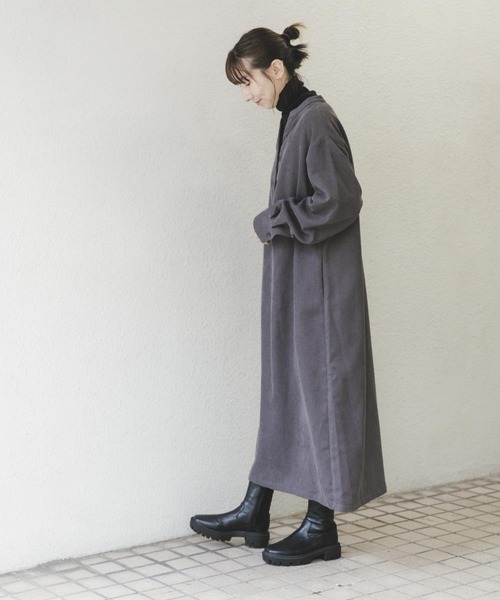 ITEMS URBANRESEARCH（アイテムズ アーバンリサーチ）の「コーデュロイスキッパーワンピース（ワンピース・レディース・ベージュ/バーガンディー/チャコールグレー・FREE）」の4枚目の写真