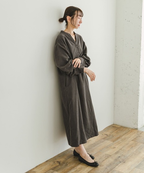 ITEMS URBANRESEARCH（アイテムズ アーバンリサーチ）の「コーデュロイスキッパーワンピース（ワンピース・レディース・ベージュ/バーガンディー/チャコールグレー・FREE）」の9枚目の写真