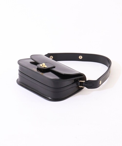 NOLLEY’S(ノーリーズ)の「【CHRISTIAN VILLA/クリスチャンヴィラ】 カブセショルダーバッグ(ショルダーバッグ・レディース・ブラック・FREE)」の18枚目の写真