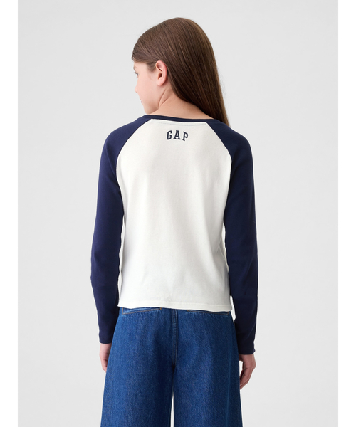 GAP（ギャップ）の「GapKids ディズニー ミッキーマウス ラグランTシャツ（Tシャツ/カットソー・キッズ・ネイビー・130cm/120cm/110cm/140cm/160cm/150cm）」の4枚目の写真