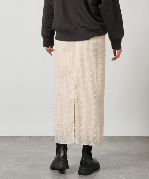 LAKOLE(ラコレ)の「スパンコールナロースカート / 151505(スカート・レディース・アイボリー/ブラック・FREE)」の22枚目の写真