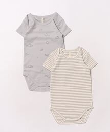 Quincy Mae（クインシーメイ）の「【Bs】【it】【Quincy Mae】SHORT SLEEVE BODYSUIT, 2 PACK || ASH STRIPE, SUNNY DAYS（その他ベビー用品）」