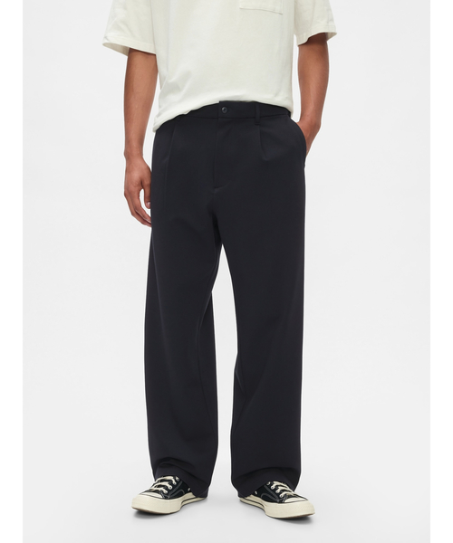 GAP（ギャップ）の「365 ポンチ プリーツトラウザーパンツ（その他パンツ・メンズ・ネイビー/ブラック・XL/M/L/XS/S）」の6枚目の写真