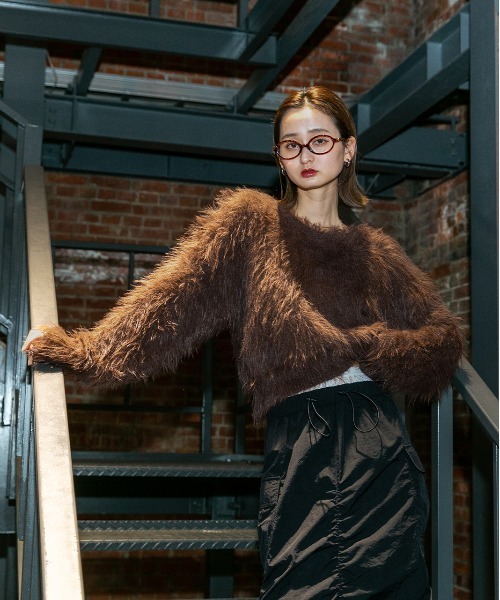 ad thie（アドティエ）の「ふんわりシャギー ニットプルオーバー