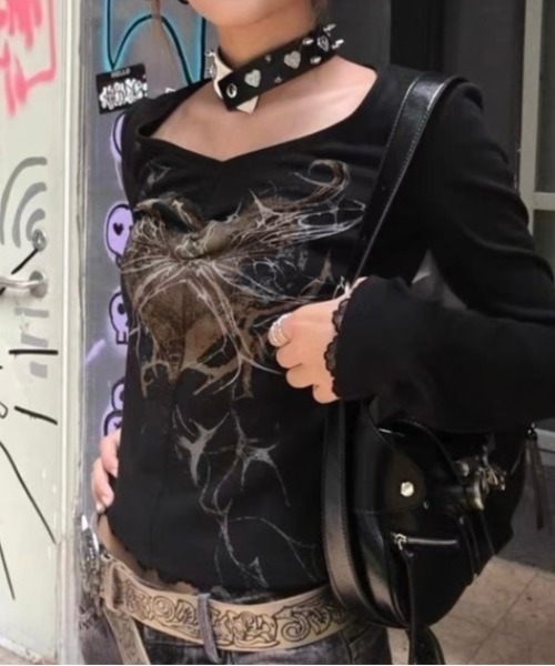 LADY LIKE(レディライク)の「フロントプリントもちもちトップス(Tシャツ/カットソー・レディース・ブラック・M)」の1枚目の写真