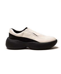 VEIN （ヴェイン）の「カウレザー オーバルソールトレーナー /  COW LEATHER OVAL SOLE TRAINER（スニーカー）」