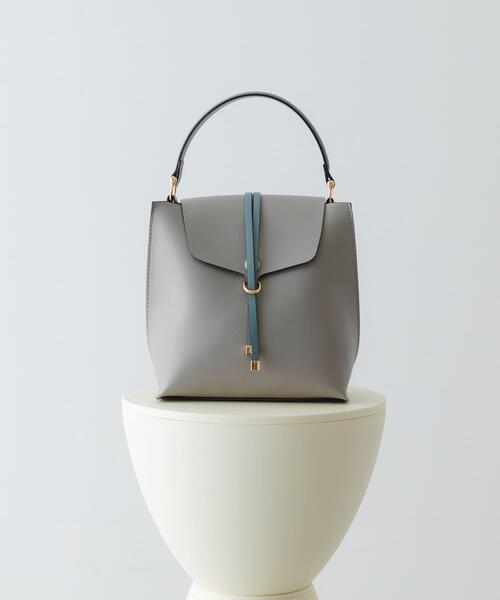 RODE SKO(ロデスコ)の「ワンハンドルフラップバッグ(ショルダーバッグ・レディース・グリーン系その他/ブラック/アイボリー/グレー・ONE)」の1枚目の写真