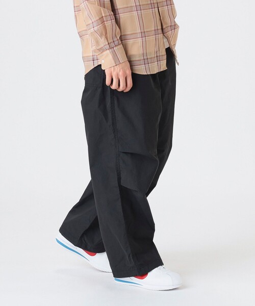 B:MING by BEAMS（ビーミングバイビームス）の「コットンナイロン オーバーパンツ（その他パンツ・メンズ・オリーブ/ブラック・L/M/S/XL）」の6枚目の写真