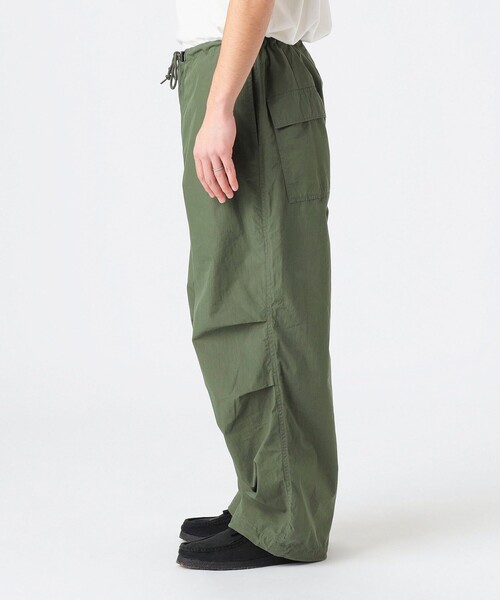 B:MING by BEAMS（ビーミングバイビームス）の「コットンナイロン オーバーパンツ（その他パンツ・メンズ・オリーブ/ブラック・L/M/S/XL）」の13枚目の写真