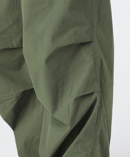 B:MING by BEAMS（ビーミングバイビームス）の「コットンナイロン オーバーパンツ（その他パンツ・メンズ・オリーブ/ブラック・L/M/S/XL）」の19枚目の写真