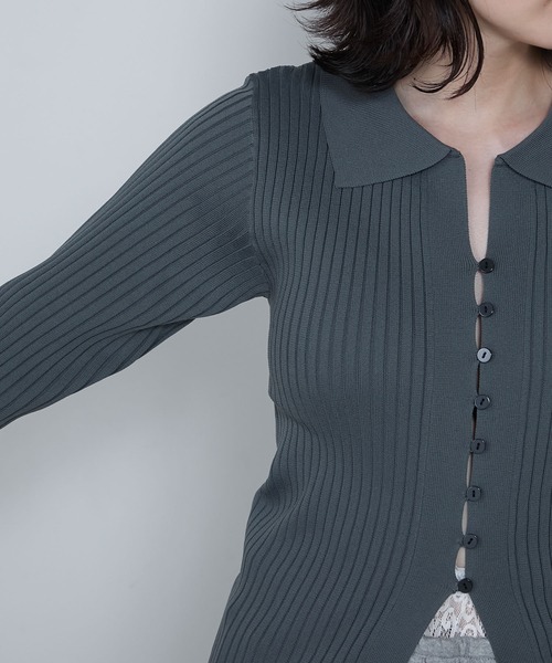 le ELMi（ルエルミ）の「Skipper polo knit slim fit cardigan / スキッパー ポロニット スリム フィットカーディガン（カーディガン/ボレロ・レディース・ブラウン/アイボリー/グレー・FREE）」の21枚目の写真