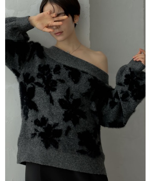 MEISM（ミズム）の「[2024-25 WINTER COLLECTION][MEISM by Re:EDIT]2WAYシャギーフラワージャガードニットトップス（ニット/セーター・レディース・ブラック/グレー・MEDIUM/LARGE）」の3枚目の写真