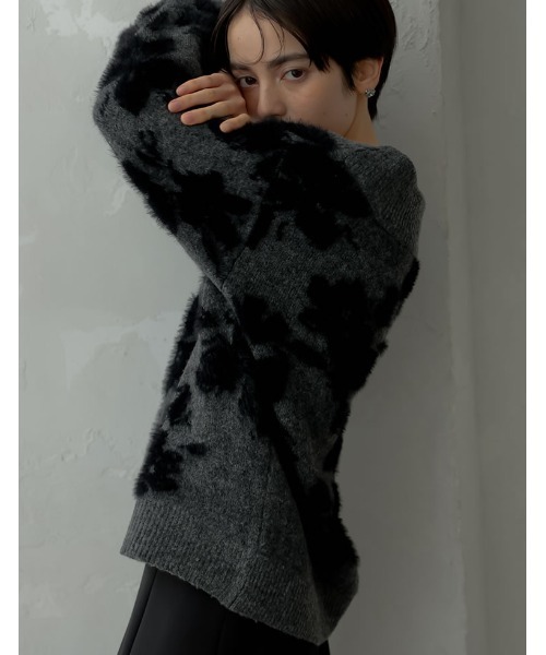 MEISM（ミズム）の「[2024-25 WINTER COLLECTION][MEISM by Re:EDIT]2WAYシャギーフラワージャガードニットトップス（ニット/セーター・レディース・ブラック/グレー・MEDIUM/LARGE）」の5枚目の写真