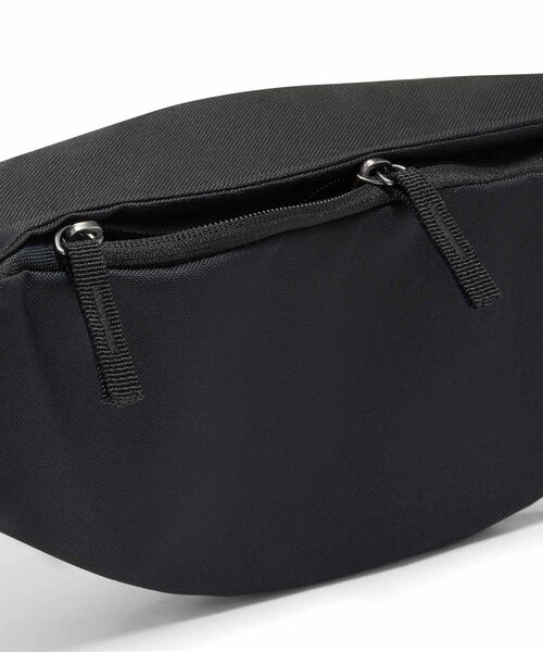 NIKE（ナイキ）の「ナイキ ヘリテージ ウエストパック / Nike Heritage Waistpack (3L) DB0490-010 Black（ボディバッグ/ウエストポーチ・メンズ・ブラック・ONE SIZE）」の9枚目の写真