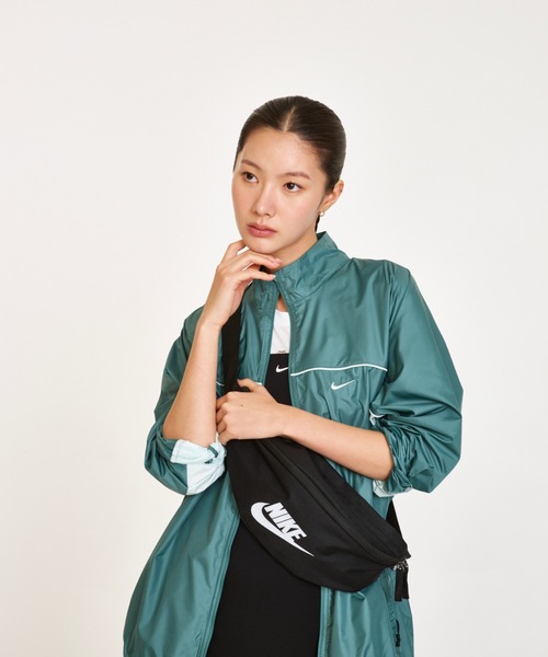 NIKE（ナイキ）の「ナイキ ヘリテージ ウエストパック / Nike Heritage Waistpack (3L) DB0490-010 Black（ボディバッグ/ウエストポーチ・メンズ・ブラック・ONE SIZE）」の2枚目の写真