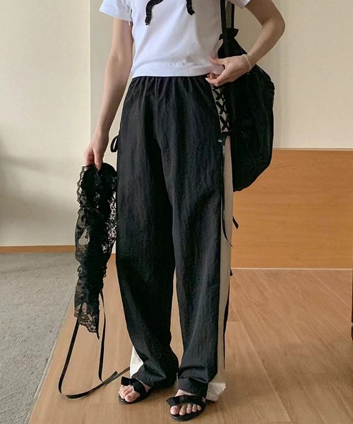 GLAMOROUS JANE(グラマラスジェーン)の「サイドレースアップバイカラーワイドパンツ(その他パンツ・レディース・グレー/ブラック/ピンク・FREE)」の6枚目の写真