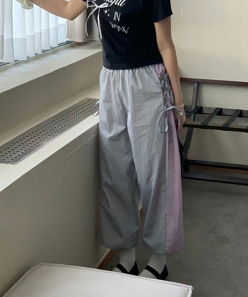 GLAMOROUS JANE(グラマラスジェーン)の「サイドレースアップバイカラーワイドパンツ(その他パンツ・レディース・グレー/ブラック/ピンク・FREE)」の8枚目の写真