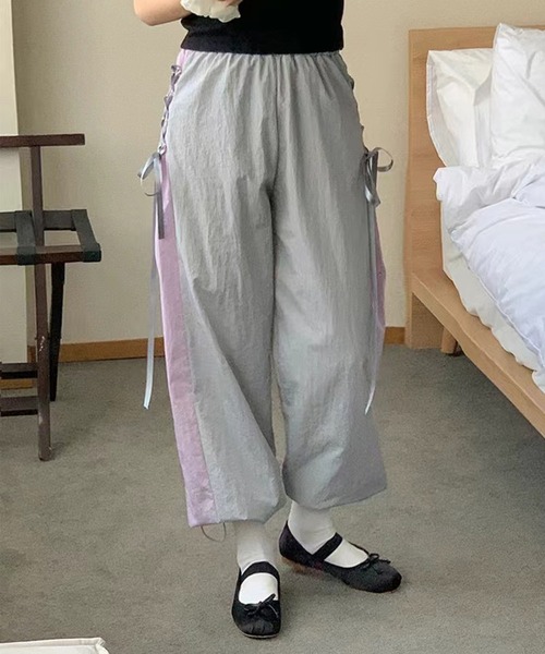 GLAMOROUS JANE(グラマラスジェーン)の「サイドレースアップバイカラーワイドパンツ(その他パンツ・レディース・グレー/ブラック/ピンク・FREE)」の9枚目の写真
