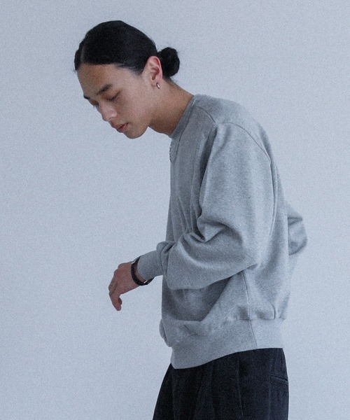 MDR(エムディアール)の「ショート丈スウェットプルオーバー【セットアップ対応】(スウェット・メンズ・グレイッシュベージュ/パープル/ブラック/杢グレー・L/M)」の17枚目の写真