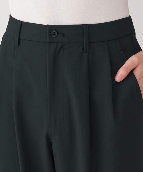 無印良品(ムジルシリョウヒン)の「紳士 乾きやすいイージータックワイドパンツ(その他パンツ・メンズ・チャコールグレー/ブラック/ブラウン系・S/M/L/XL)」の4枚目の写真