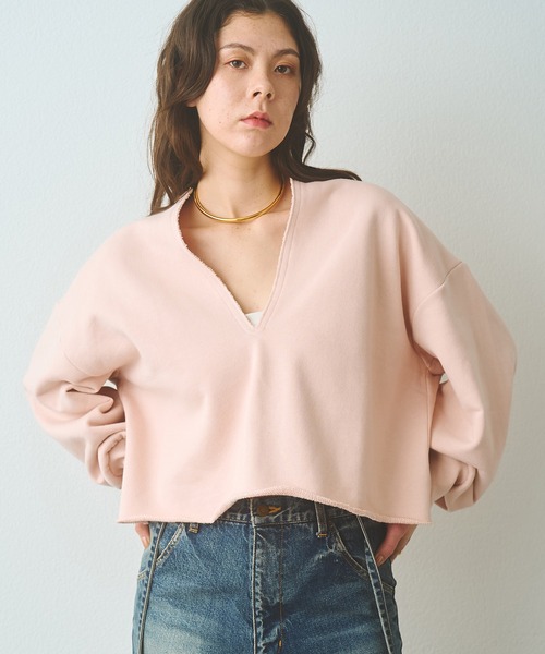 Whim Gazette（ウィムガゼット）の「スウェットVネックプルオーバー２（スウェット・レディース・オフホワイト/グレー/ライトベージュ/チャコールグレー/ブラック/ブラウン/ホワイト系その他/キャメル/ベビーピンク・FREE）」の9枚目の写真