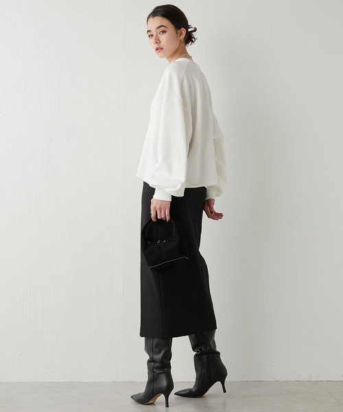 Whim Gazette（ウィムガゼット）の「スウェットVネックプルオーバー２（スウェット・レディース・オフホワイト/グレー/ライトベージュ/チャコールグレー/ブラック/ブラウン/ホワイト系その他/キャメル/ベビーピンク・FREE）」の17枚目の写真