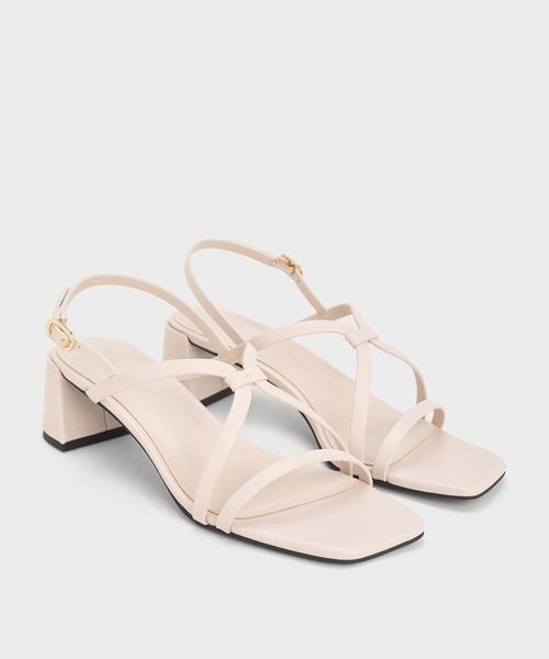 CHARLES & KEITH(チャールズ & キース)の「ストラッピー スクエアトゥブロックヒールサンダル(サンダル・レディース・シルバー/クリーム/ブラック系その他7・26.5cm/25.5cm/25cm/24.5cm/23.5cm/23cm/22.5cm/22cm)」の7枚目の写真
