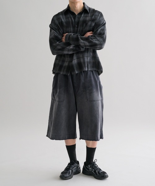 EPNK（イーピーエヌケー）の「【EPNK】Faded carpenter sweat shorts / フェイデッドカーペンタースウェットショーツ（スウェットパンツ・メンズ・ブラック・SMALL/LARGE/MEDIUM）」の10枚目の写真