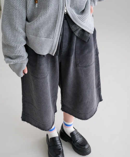 EPNK（イーピーエヌケー）の「【EPNK】Faded carpenter sweat shorts / フェイデッドカーペンタースウェットショーツ（スウェットパンツ・メンズ・ブラック・SMALL/LARGE/MEDIUM）」の13枚目の写真