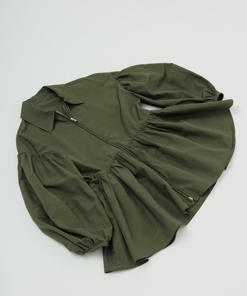 ADAM ET ROPE'（アダムエロペ）の「【サステナブル】ペプラムブラウス（シャツ/ブラウス・レディース・カーキ/ブラック/ホワイト・FREE）」の7枚目の写真