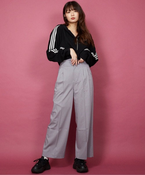 unrelaxing（アンリラクシング）の「ハイウエストストレートパンツ【セットアップ対応】（スラックス・レディース・ネイビー×ホワイト/グレー系その他・マルチサイズ）」の15枚目の写真