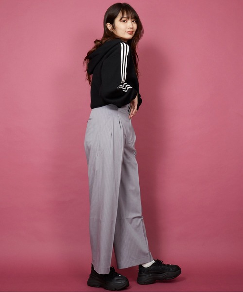 unrelaxing（アンリラクシング）の「ハイウエストストレートパンツ【セットアップ対応】（スラックス・レディース・ネイビー×ホワイト/グレー系その他・マルチサイズ）」の9枚目の写真