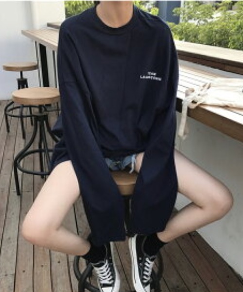 maison de LATIR(メゾンドラティール)の「ラフ感が可愛い長袖Tシャツ(Tシャツ/カットソー・レディース・ブラック/ホワイト・M/L/XL)」の13枚目の写真