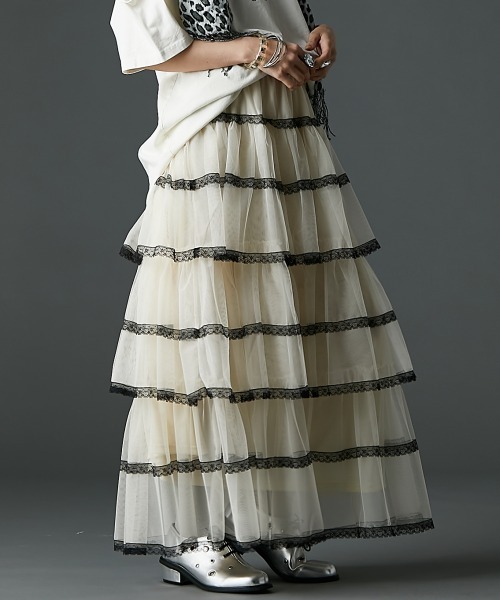 GEVS.（ジェイヴィス）の「チュールティアードマキシスカート＜大きいサイズ有＞GEVS.（スカート・レディース・アイボリー/グレイッシュベージュ・L/M/5L/4L/3L/LL）」の5枚目の写真