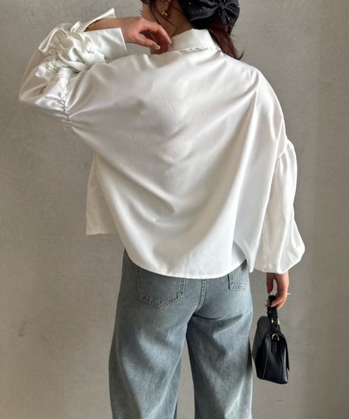 efill（エフィル）の「ギャザー スリーブ フリル シャツ（シャツ/ブラウス・レディース・ホワイト・FREE）」の9枚目の写真