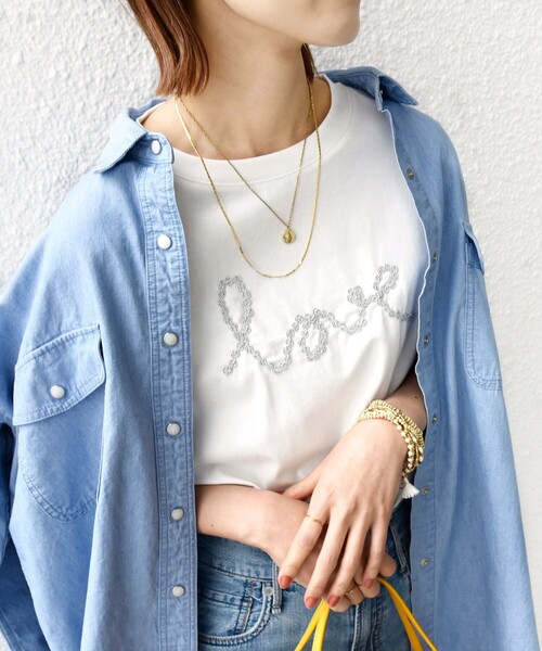 SHIPS（シップス）の「【WEB限定】ファンシー コード 刺繍 ロゴ TEE（Tシャツ/カットソー・レディース・ネイビー/レッド/オフホワイト/ダークグレー/ストーン・ONE SIZE）」の14枚目の写真