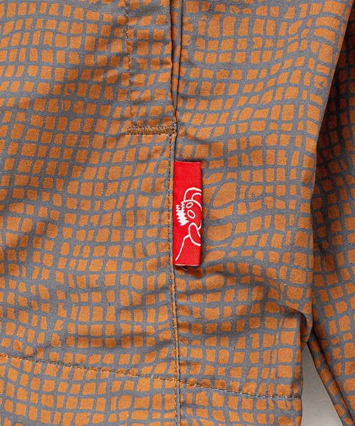 TOY MACHINE(トイ マシーン)の「TM WEB PRINT STAND JACKET(その他アウター・メンズ・キャメル・M/XL/L)」の5枚目の写真