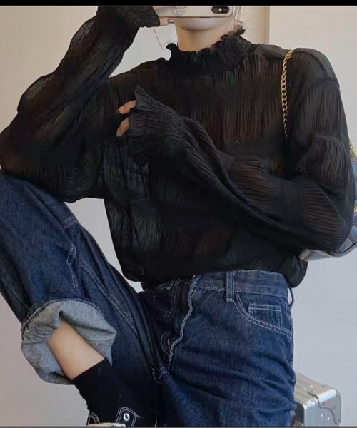 GORGE（ゴージ）の「《フリル×シアー素材》レディース シャーリングブラウス ハイネック長袖 春秋対応（シャツ/ブラウス・レディース・ブラック/オフホワイト/ブラウン/チャコール・F）」の3枚目の写真