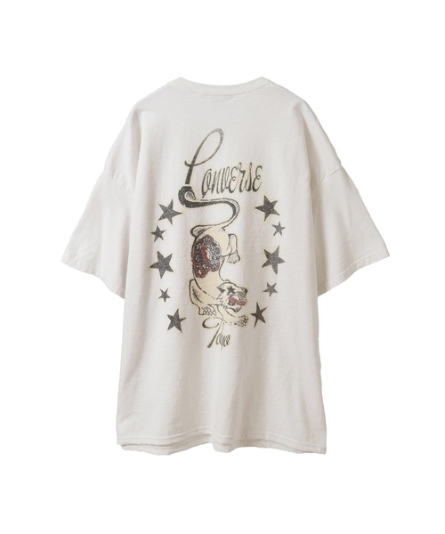 CONVERSE TOKYO（コンバーストウキョウ）の「PIGMENT DYE PUMA BACK PRINT TEE（Tシャツ/カットソー・レディース・ブラック/レッド/ホワイト・MEDIUM/SMALL）」の4枚目の写真